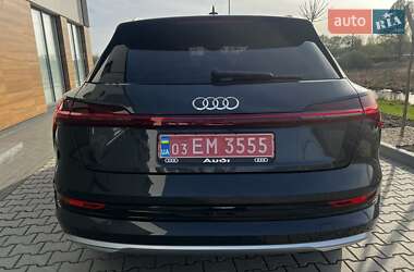 Внедорожник / Кроссовер Audi e-tron 2020 в 