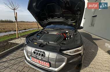Внедорожник / Кроссовер Audi e-tron 2020 в 