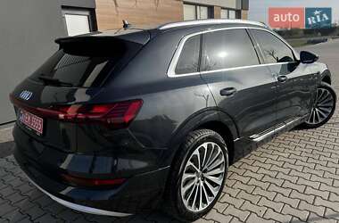Внедорожник / Кроссовер Audi e-tron 2020 в 