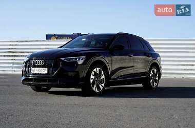 Внедорожник / Кроссовер Audi e-tron 2020 в 