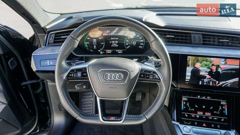 Позашляховик / Кросовер Audi e-tron 2020 в Надвірній