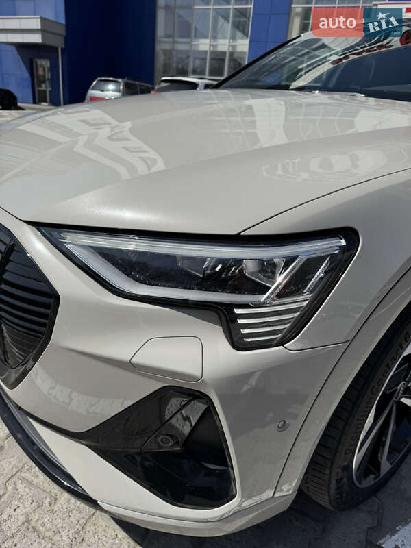 Позашляховик / Кросовер Audi e-tron 2021 в Хмельницькому