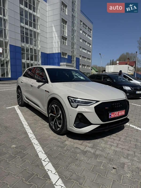 Позашляховик / Кросовер Audi e-tron 2021 в Хмельницькому
