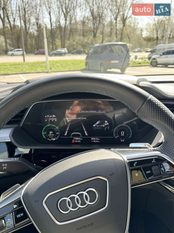 Позашляховик / Кросовер Audi e-tron 2021 в Хмельницькому