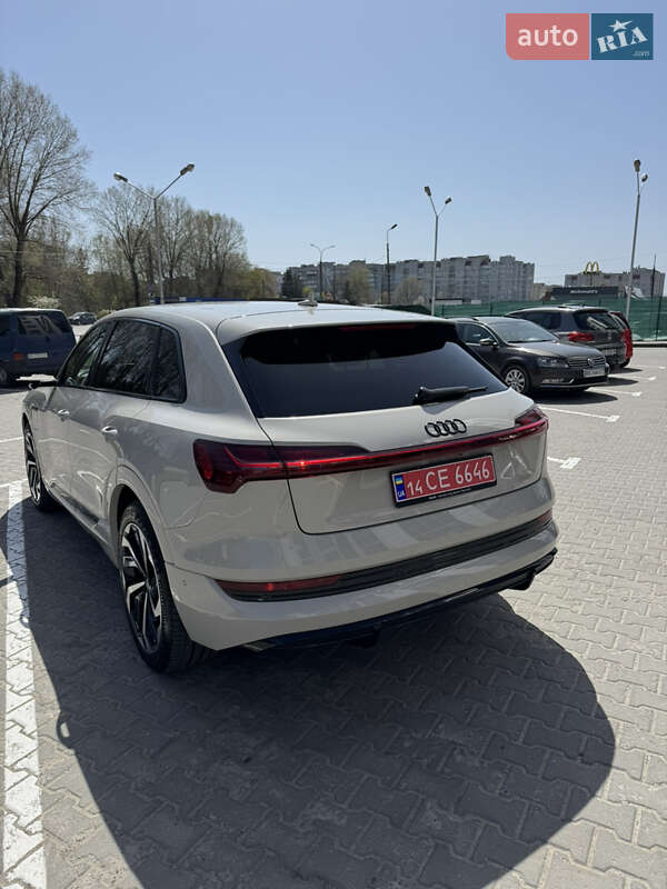Позашляховик / Кросовер Audi e-tron 2021 в Хмельницькому