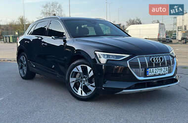 Внедорожник / Кроссовер Audi e-tron 2019 в 