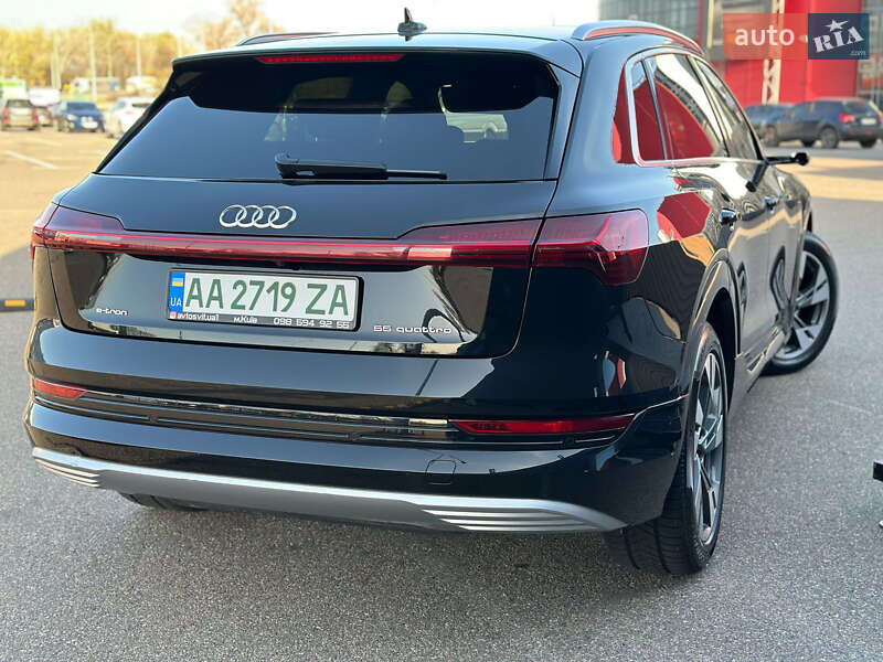 Внедорожник / Кроссовер Audi e-tron 2019 в Киеве