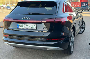 Внедорожник / Кроссовер Audi e-tron 2019 в 