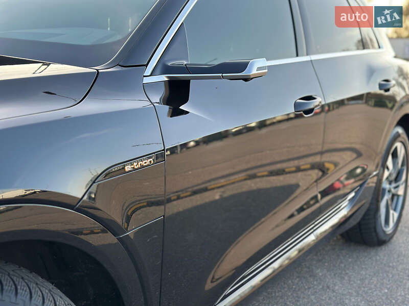 Внедорожник / Кроссовер Audi e-tron 2019 в Киеве