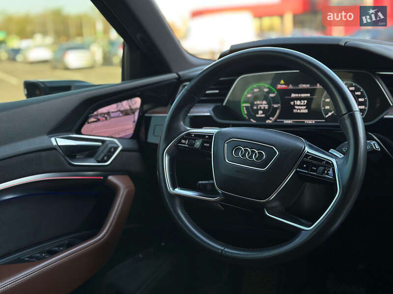 Внедорожник / Кроссовер Audi e-tron 2019 в Киеве