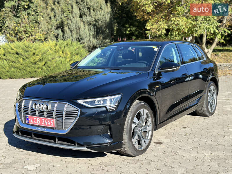 Внедорожник / Кроссовер Audi e-tron 2020 в 