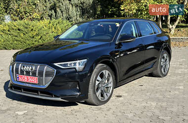 Внедорожник / Кроссовер Audi e-tron 2020 в 