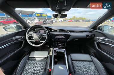 Внедорожник / Кроссовер Audi e-tron 2021 в 