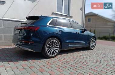 Внедорожник / Кроссовер Audi e-tron 2019 в 