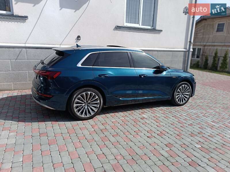 Внедорожник / Кроссовер Audi e-tron 2019 в Тернополе