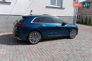 Внедорожник / Кроссовер Audi e-tron 2019 в 