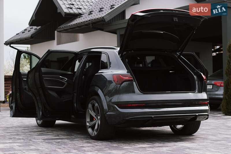 Внедорожник / Кроссовер Audi e-tron 2022 в Львове