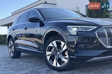 Внедорожник / Кроссовер Audi e-tron 2019 в 