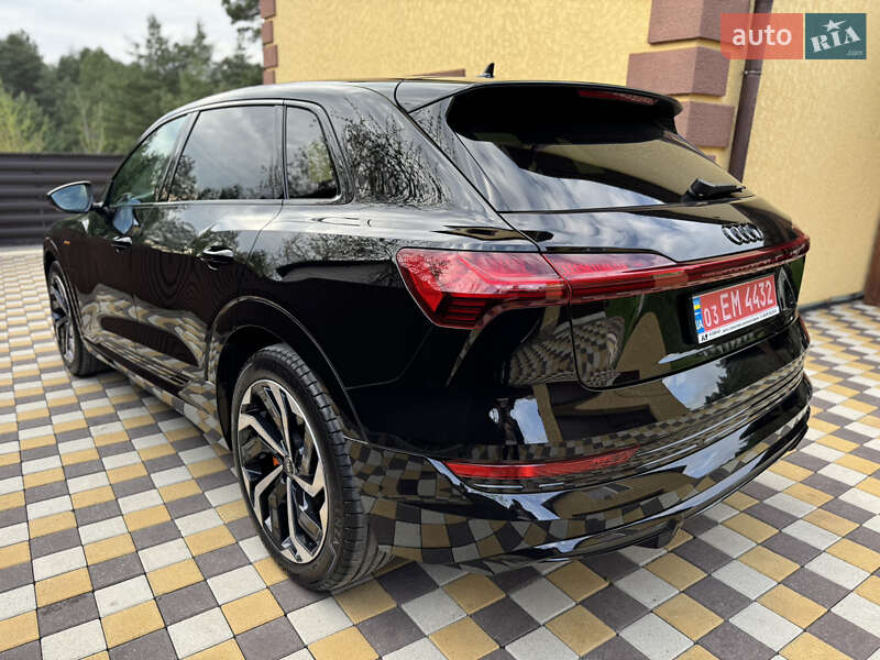 Внедорожник / Кроссовер Audi e-tron 2022 в Золочеве