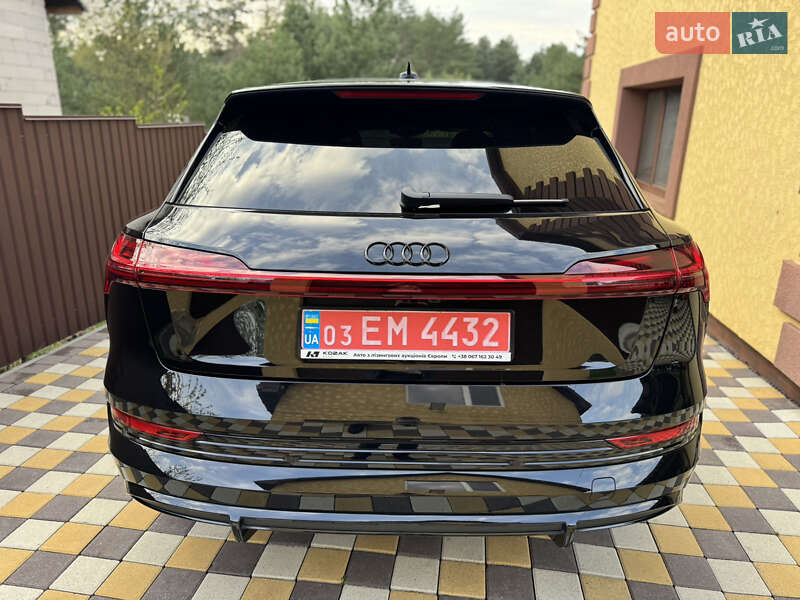 Внедорожник / Кроссовер Audi e-tron 2022 в Золочеве