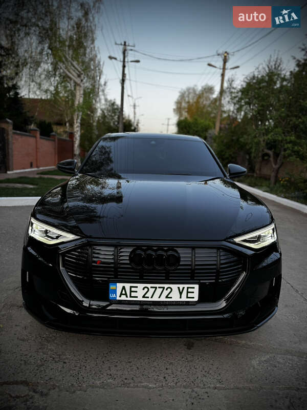 Внедорожник / Кроссовер Audi e-tron 2022 в Кривом Роге