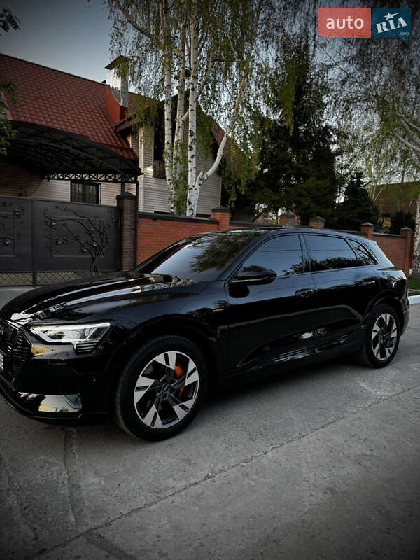 Внедорожник / Кроссовер Audi e-tron 2022 в Кривом Роге