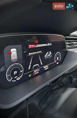 Внедорожник / Кроссовер Audi e-tron 2022 в 