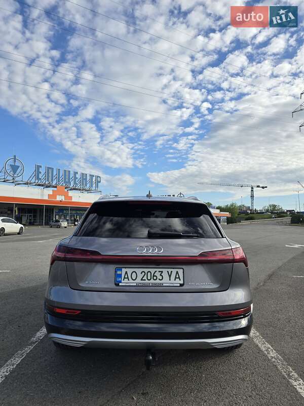 Позашляховик / Кросовер Audi e-tron 2020 в Ужгороді