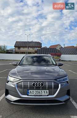 Внедорожник / Кроссовер Audi e-tron 2020 в 