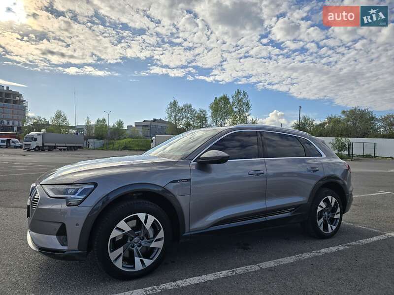 Позашляховик / Кросовер Audi e-tron 2020 в Ужгороді