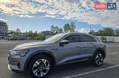 Внедорожник / Кроссовер Audi e-tron 2020 в 