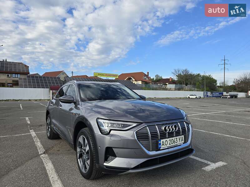 Позашляховик / Кросовер Audi e-tron 2020 в Ужгороді