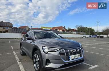 Внедорожник / Кроссовер Audi e-tron 2020 в 
