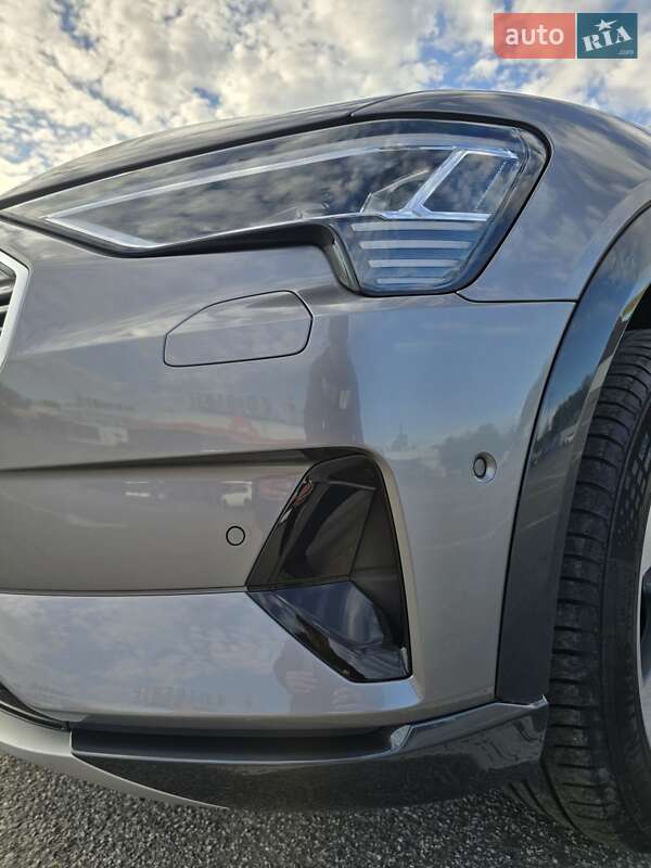 Позашляховик / Кросовер Audi e-tron 2020 в Ужгороді