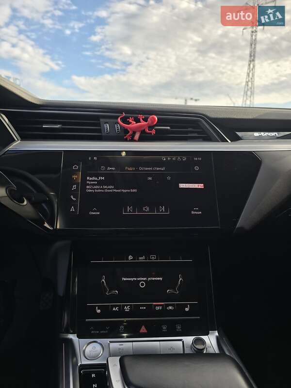 Позашляховик / Кросовер Audi e-tron 2020 в Ужгороді