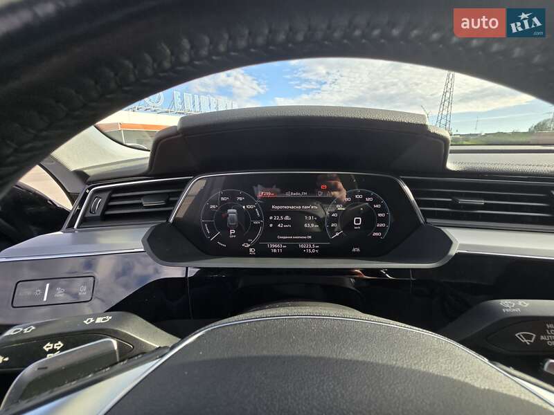 Позашляховик / Кросовер Audi e-tron 2020 в Ужгороді