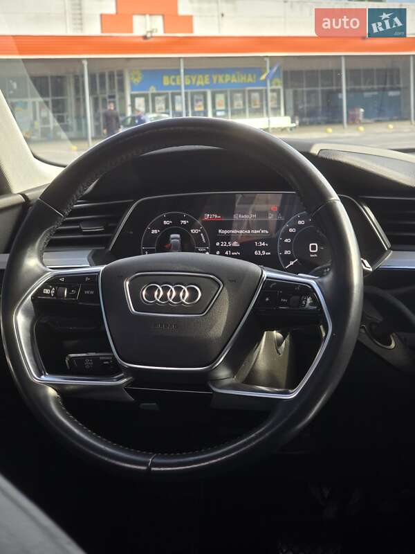 Позашляховик / Кросовер Audi e-tron 2020 в Ужгороді