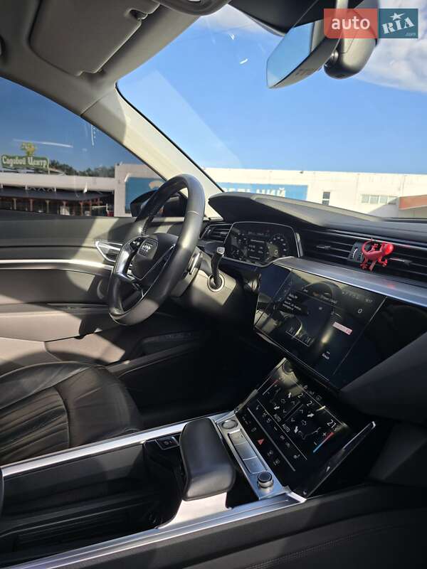 Позашляховик / Кросовер Audi e-tron 2020 в Ужгороді
