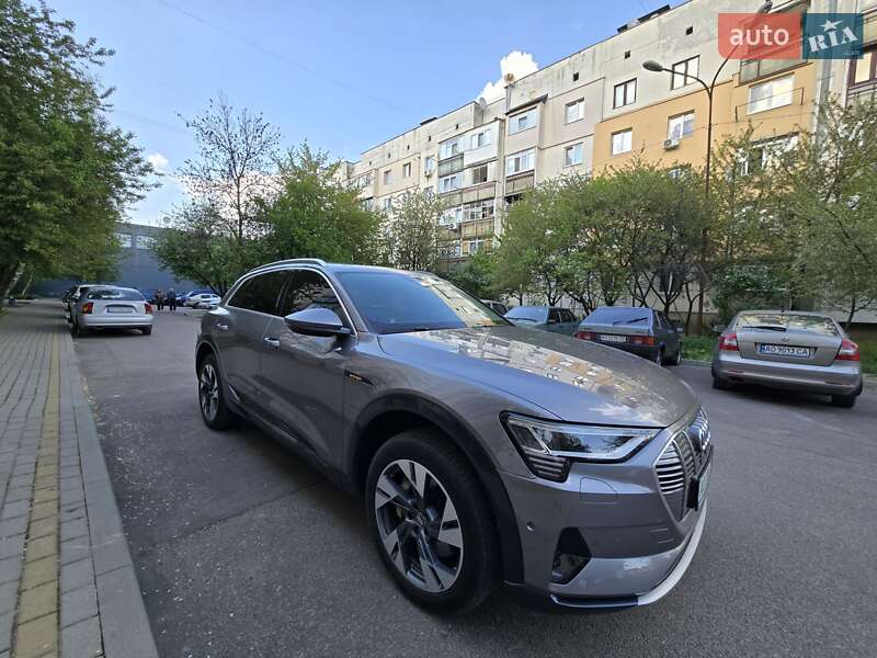Позашляховик / Кросовер Audi e-tron 2020 в Ужгороді