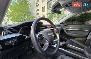 Внедорожник / Кроссовер Audi e-tron 2020 в 