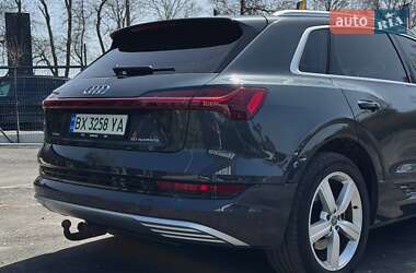 Внедорожник / Кроссовер Audi e-tron 2019 в 