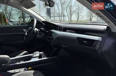 Внедорожник / Кроссовер Audi e-tron 2019 в 