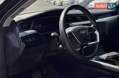 Внедорожник / Кроссовер Audi e-tron 2019 в 