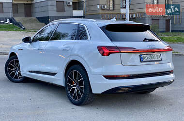 Внедорожник / Кроссовер Audi e-tron 2020 в 