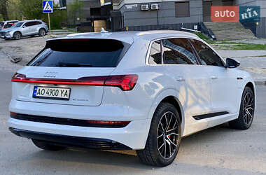 Внедорожник / Кроссовер Audi e-tron 2020 в 
