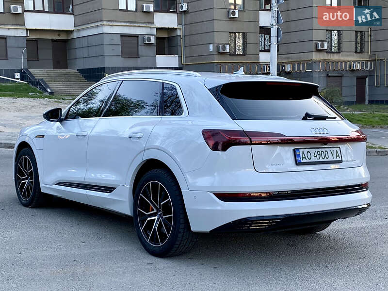 Позашляховик / Кросовер Audi e-tron 2020 в Дніпрі