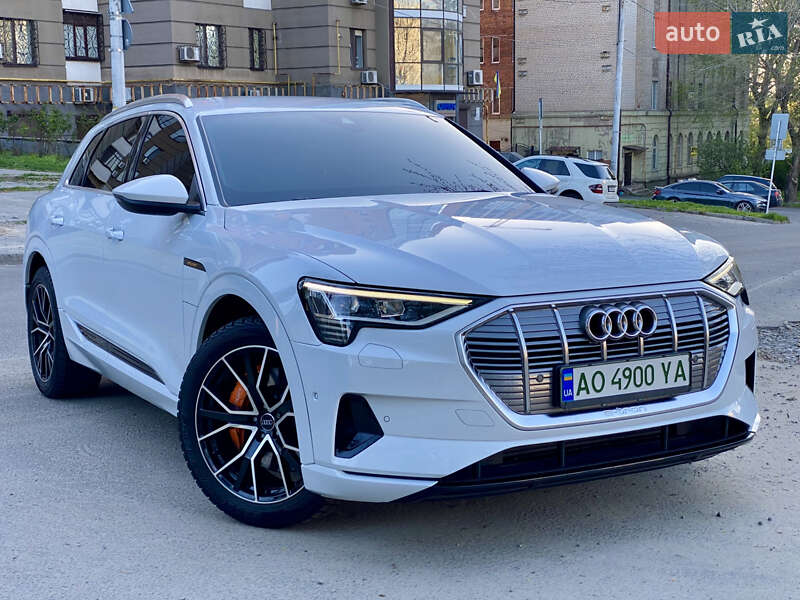 Позашляховик / Кросовер Audi e-tron 2020 в Дніпрі