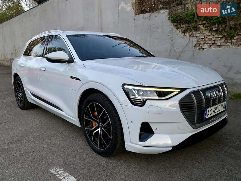 Позашляховик / Кросовер Audi e-tron 2020 в Дніпрі