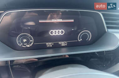 Внедорожник / Кроссовер Audi e-tron 2019 в 