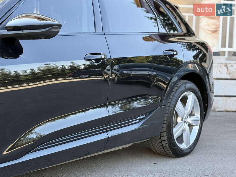 Позашляховик / Кросовер Audi e-tron 2019 в Тернополі